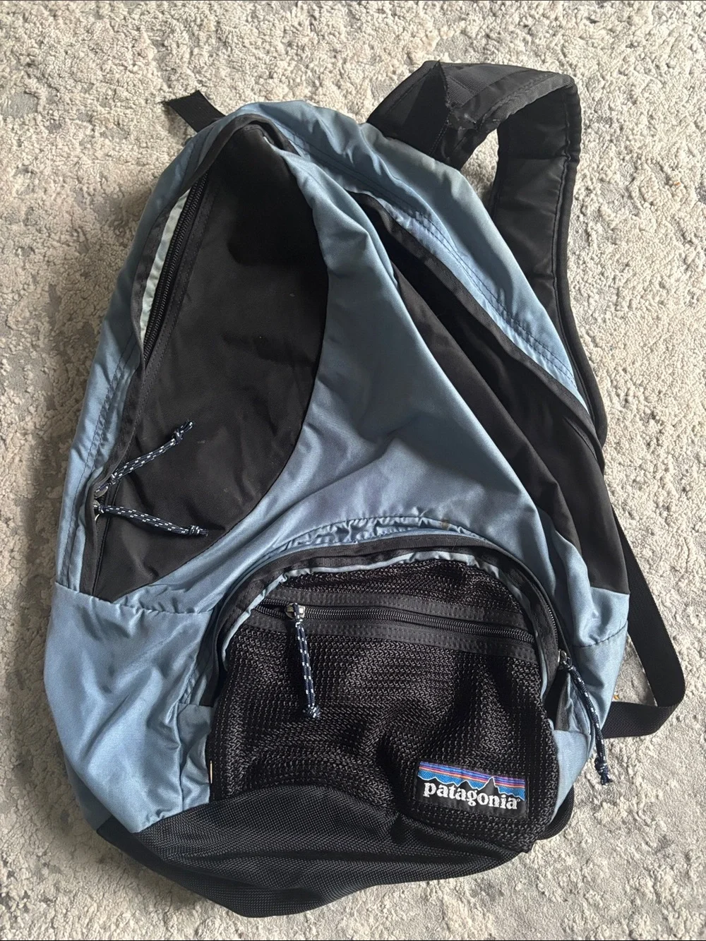 VINTAGE Patagonia Light Blue and Black Daypack Backpack has damage see pics